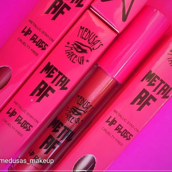 🌟HP🌟GIRLS GIRLS GIRLS Medusa Makeup METAL Gloss NWT - Picture 3 of 8